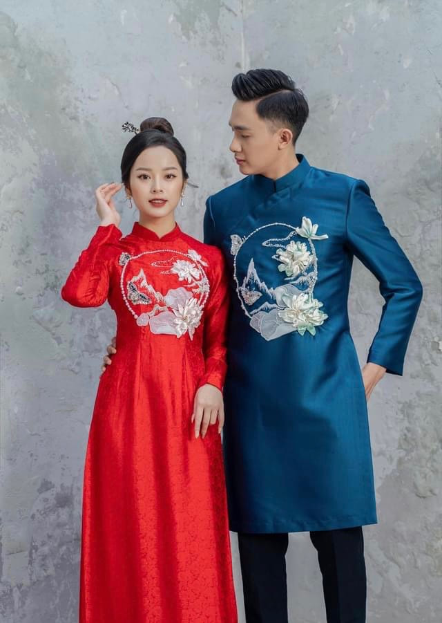 Various styles - Traditional red and blue Vietnamese Wedding Ao