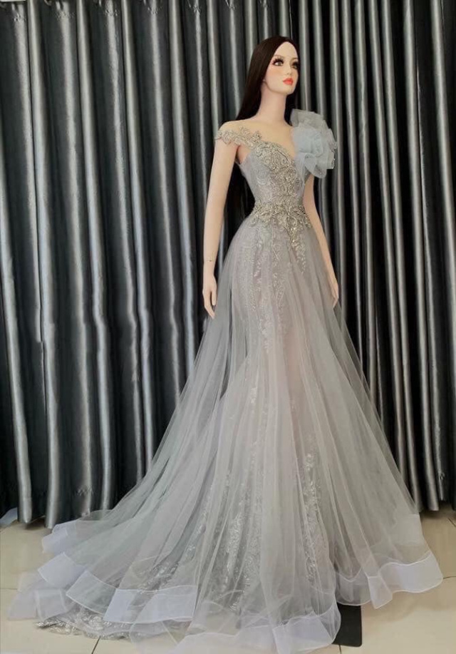 Glam grey sparkle ruffled detail beaded mermaid wedding/evening dress