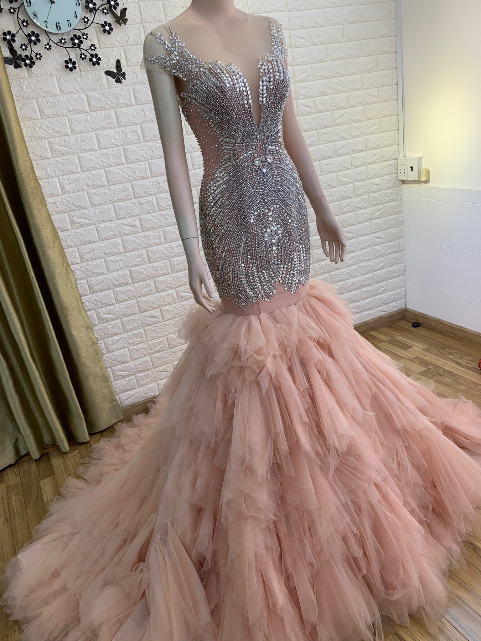 Glamorous beaded sleeveless grey or pink mermaid wedding/evening dress ...