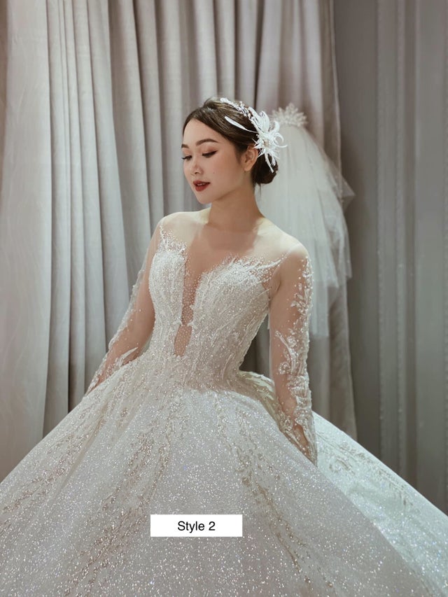 Unique princess white sparkle long sleeves sweetheart neck wedding ...